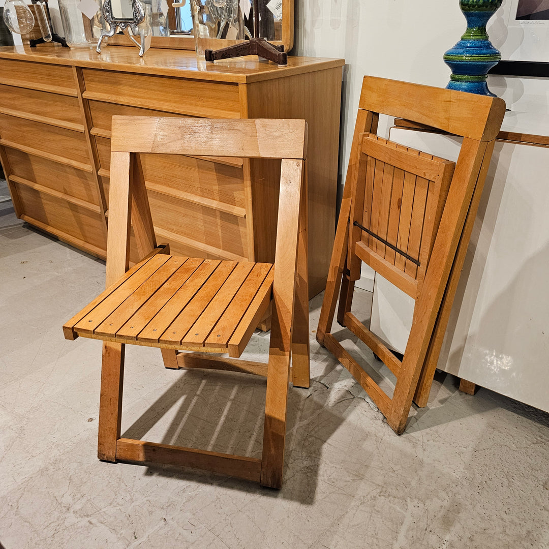 Expandable Folding Table w/ 4 Chairs