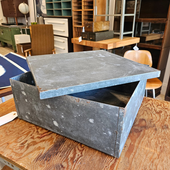 Galvanized Metal Box w/ Lid