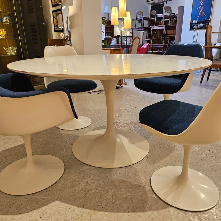 54" Knoll Saarinen Dining Table