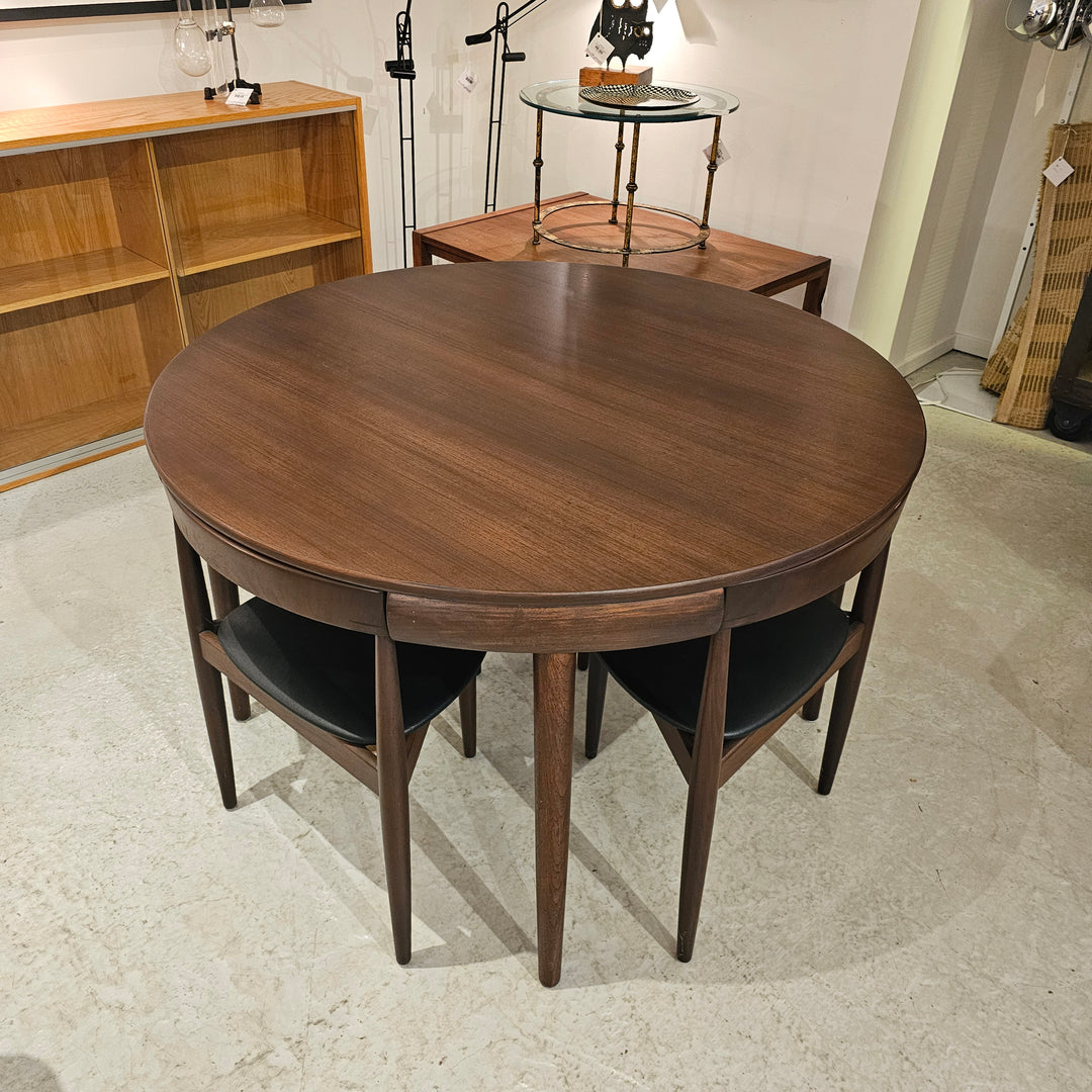 Hans Olsen Roundette Dining Table Set