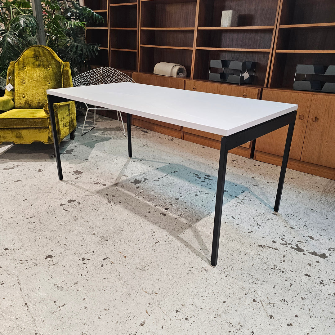 Knoll Antenna Desk