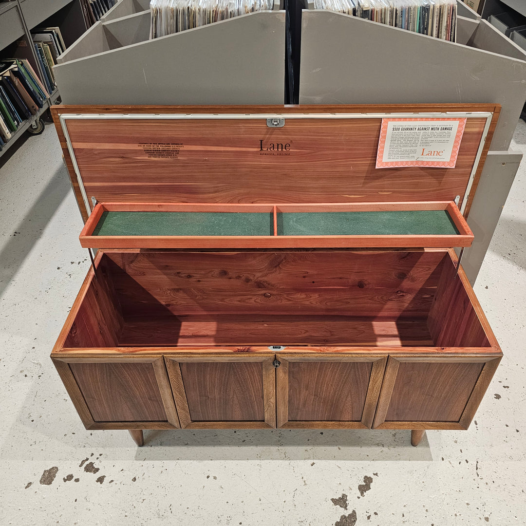 Vintage Lane Cedar Lined Chest