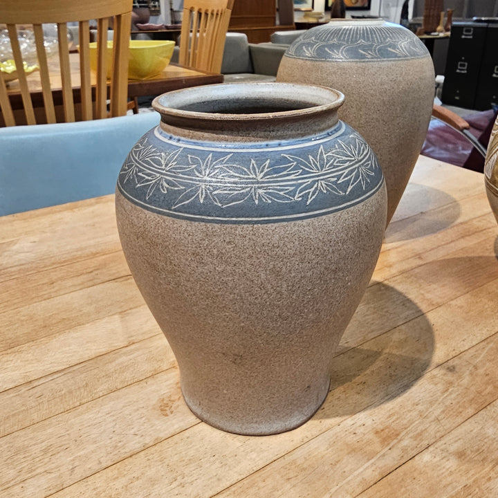 Katy Szal Vase