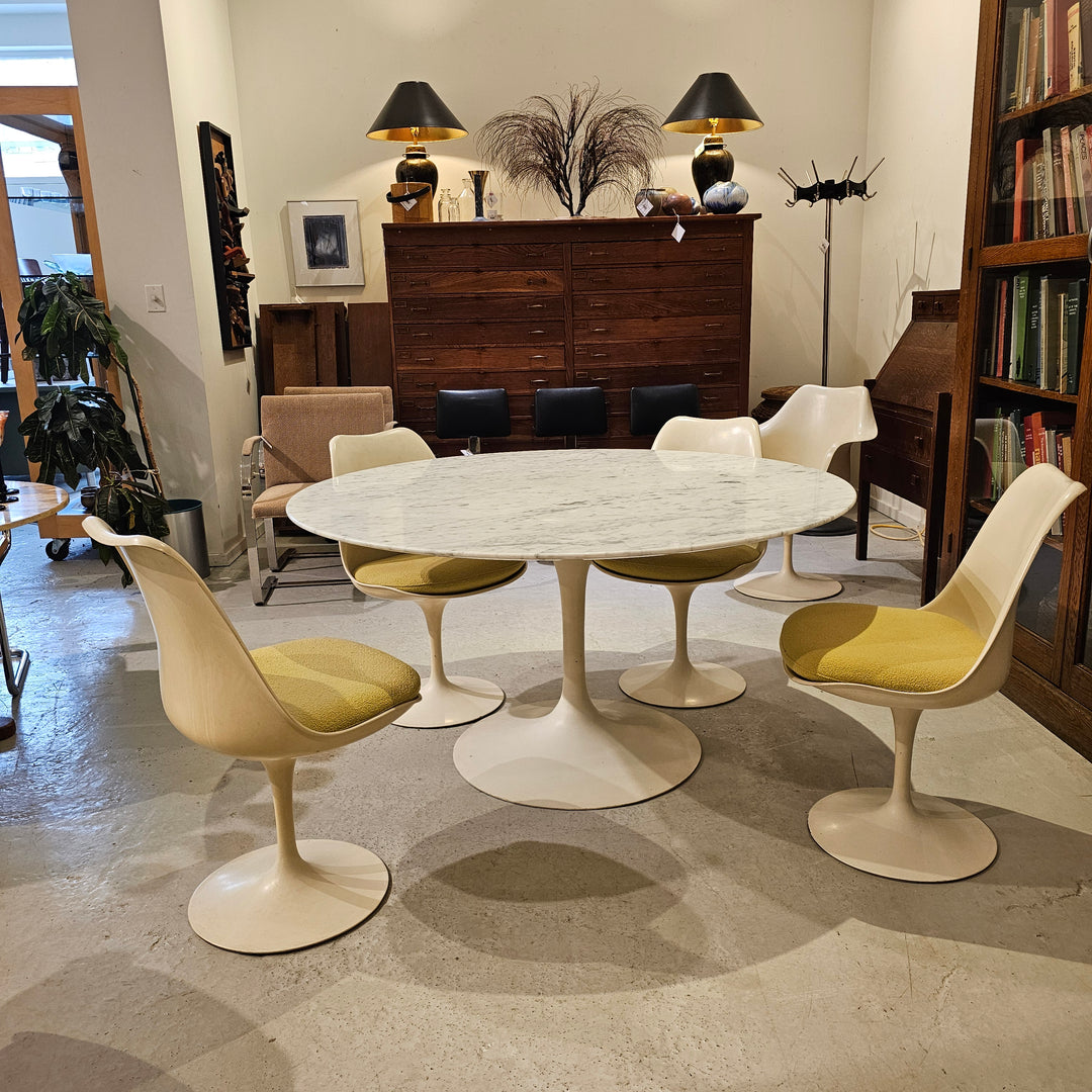 Knoll Saarinen Marble Tulip Table
