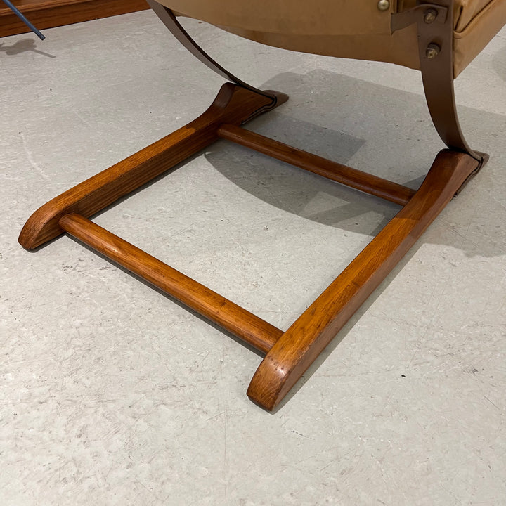 Lazy D Rocking Chair in Tan Vinyl