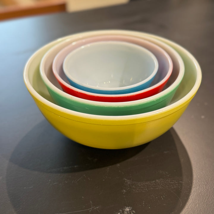 Set of 4 Pyrex Primary Color Mixing Bowls