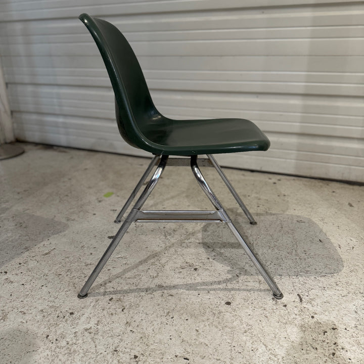 Krueger Shell Chair in Green