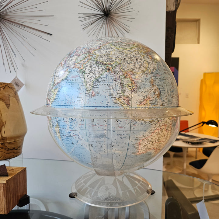 1960's Light Up Globe Lamp